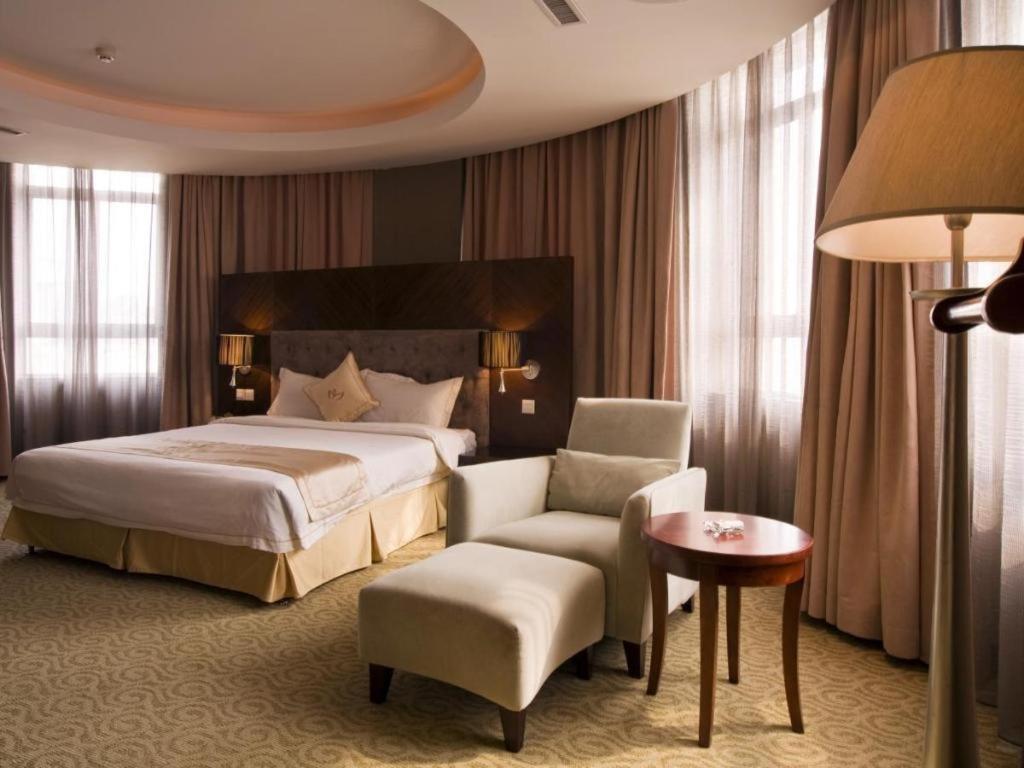 Qingdao Royal Garden Hotel Eksteriør bilde