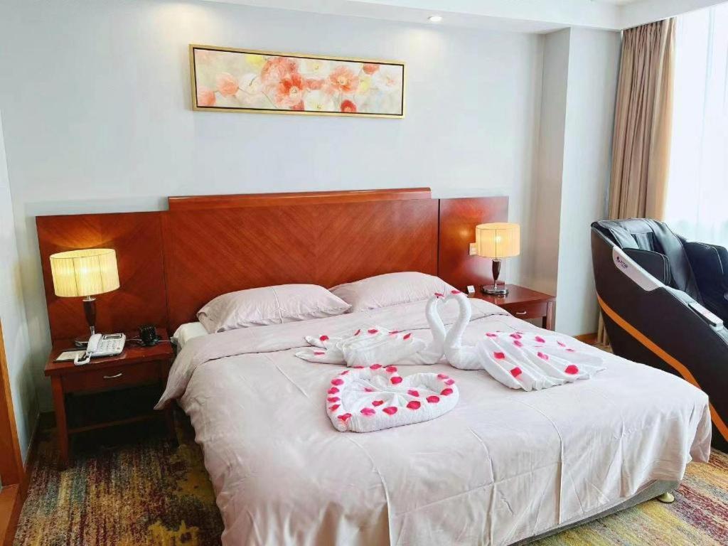Qingdao Royal Garden Hotel Eksteriør bilde