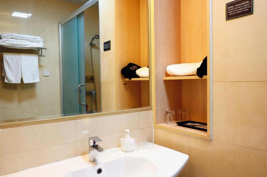 Qingdao Royal Garden Hotel Eksteriør bilde