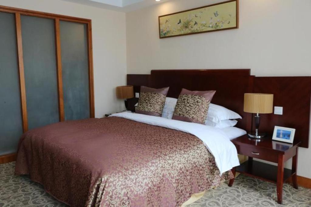 Qingdao Royal Garden Hotel Eksteriør bilde