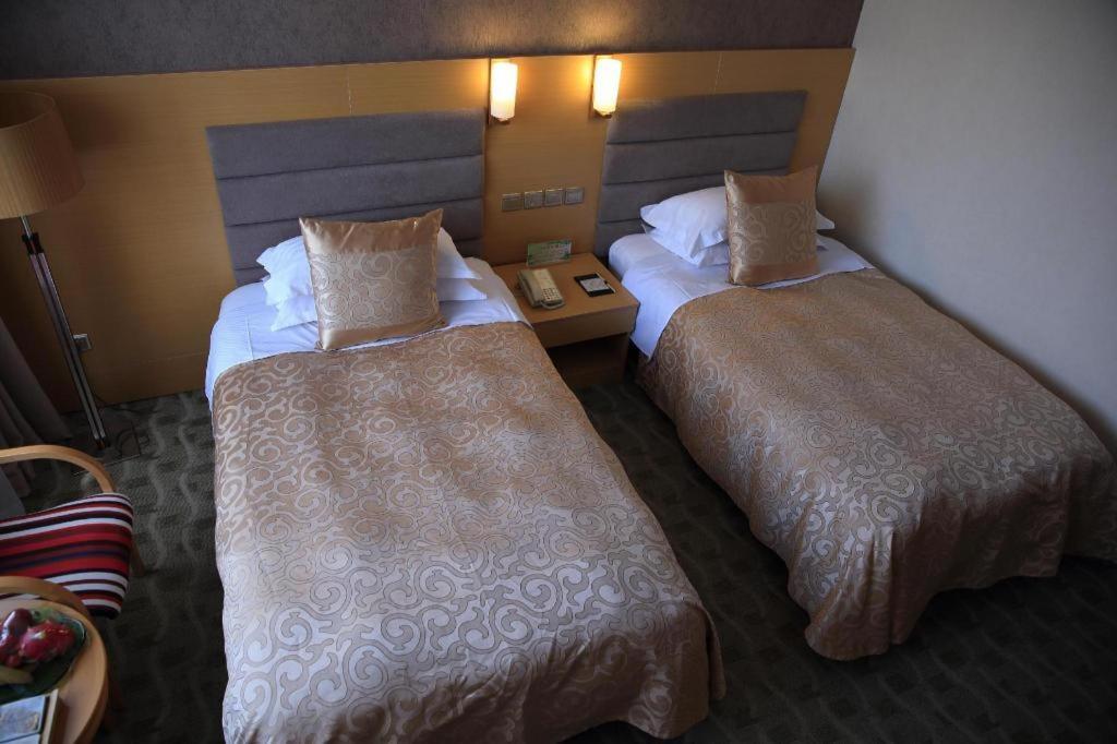 Qingdao Royal Garden Hotel Eksteriør bilde