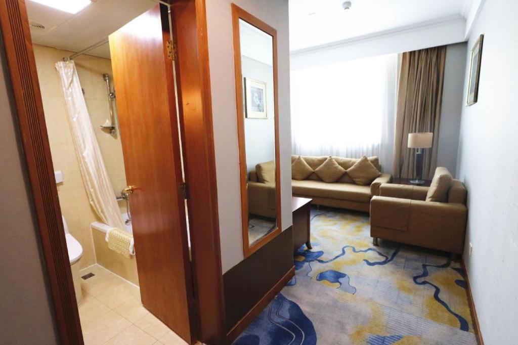 Qingdao Royal Garden Hotel Eksteriør bilde