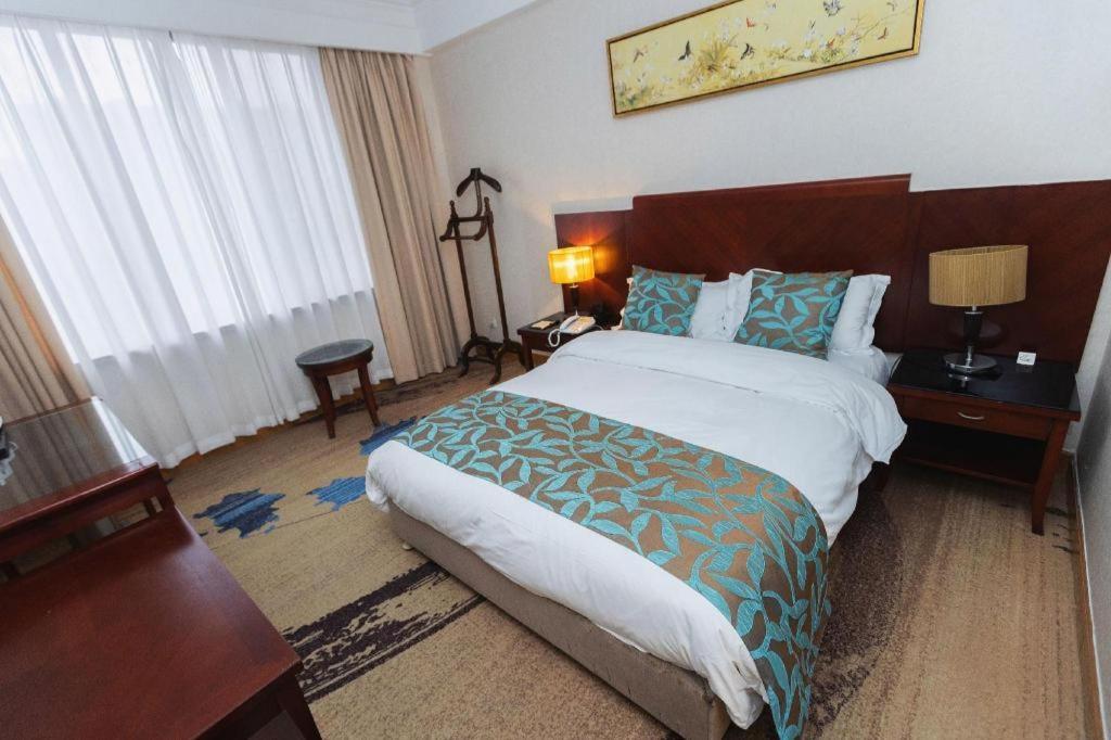 Qingdao Royal Garden Hotel Eksteriør bilde