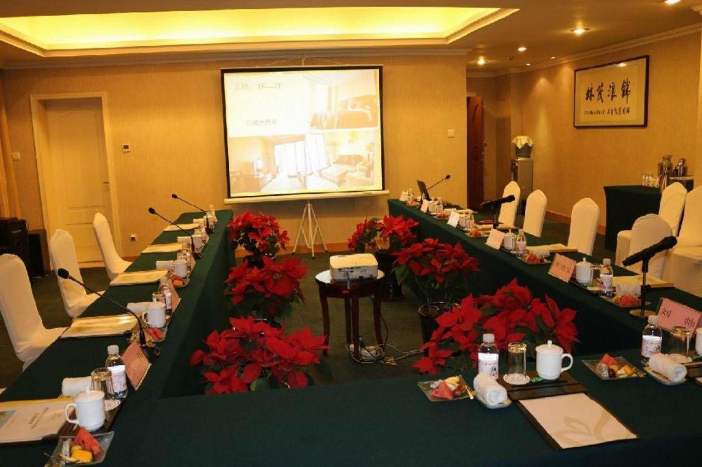 Qingdao Royal Garden Hotel Eksteriør bilde