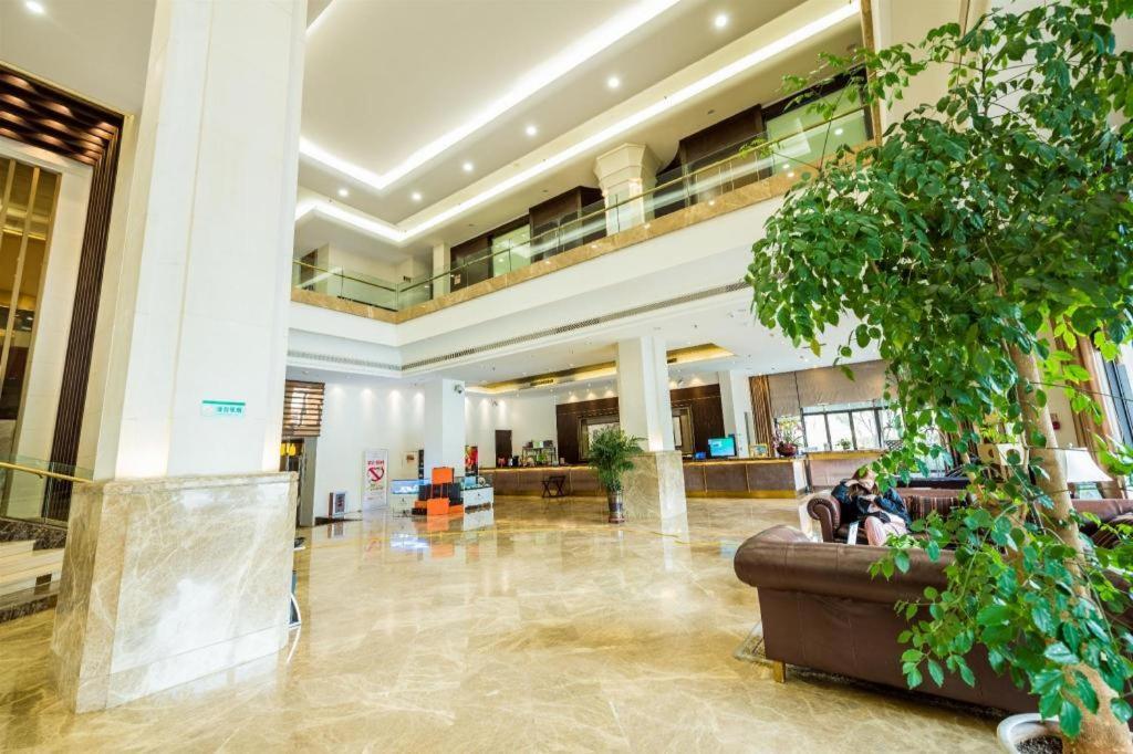 Qingdao Royal Garden Hotel Eksteriør bilde